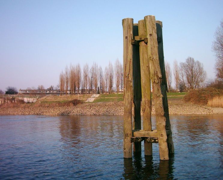 Datei:20260304 Dalben Oberhafenkanal Hamburg 06.jpg