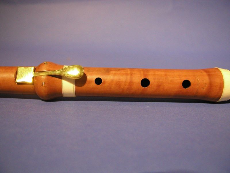 Datei:Bi-W-B Flute AM 1998.60.183-3 20260322.jpg